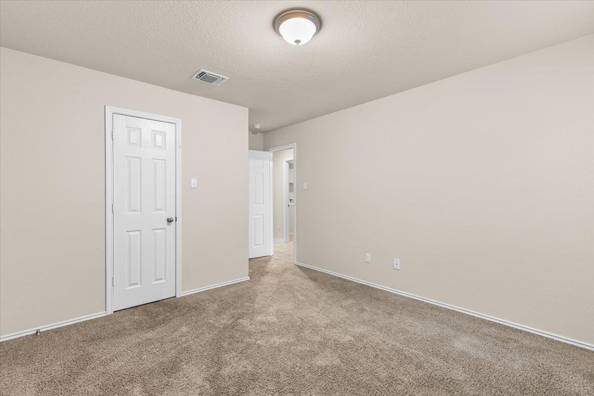 5705 Amelia Earhart Blvd, Killeen, TX 76543