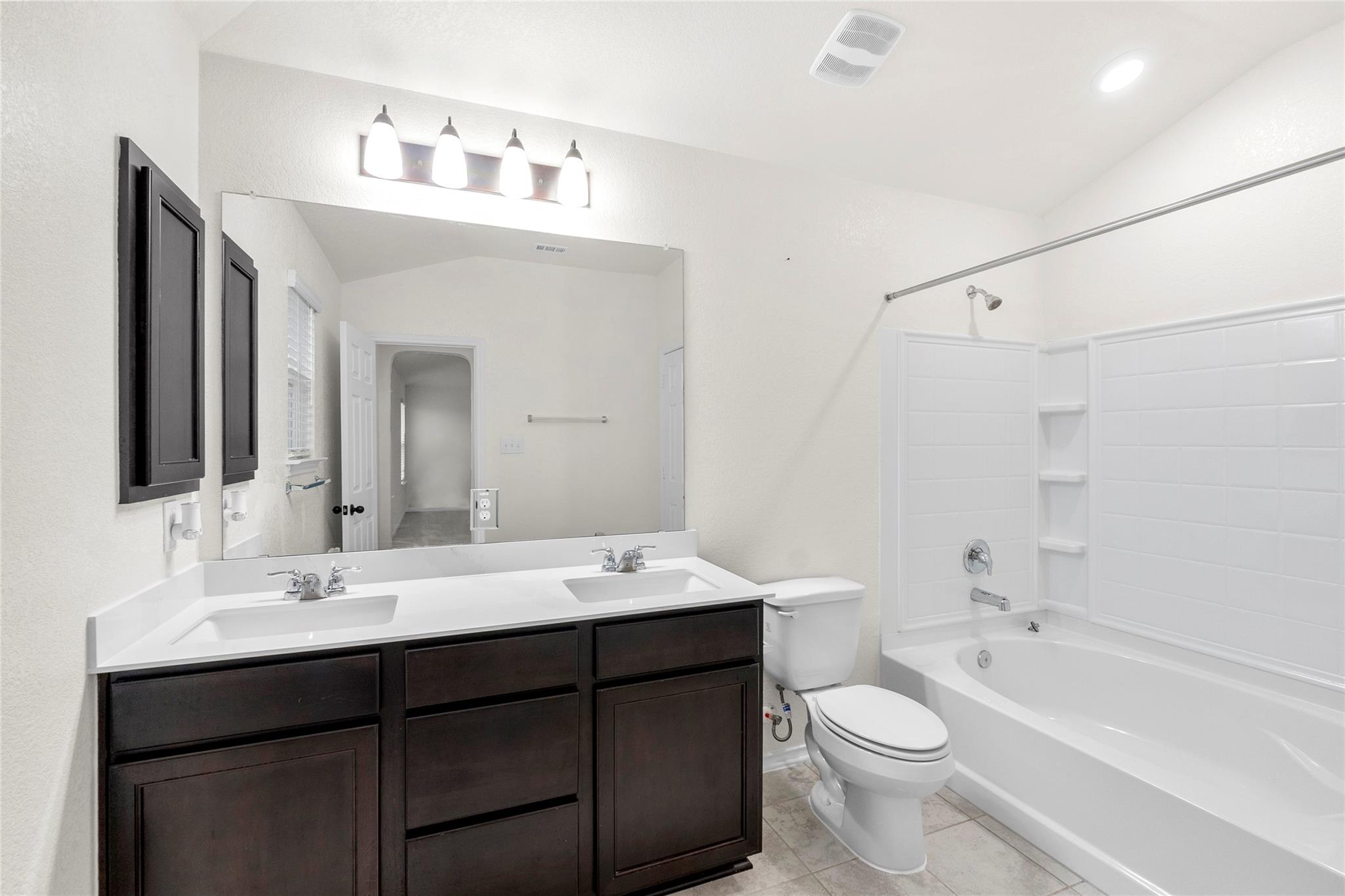 190 Jarbridge Dr, Kyle, TX 78640