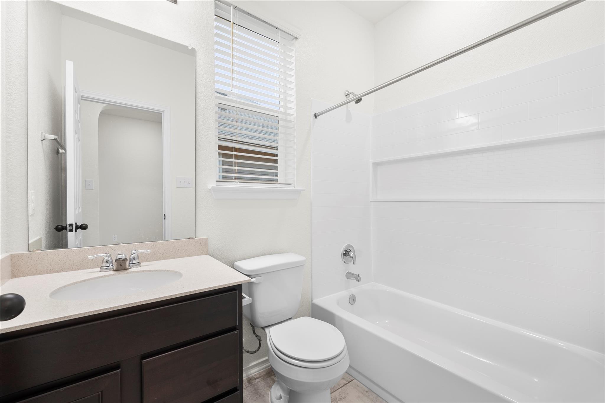 190 Jarbridge Dr, Kyle, TX 78640