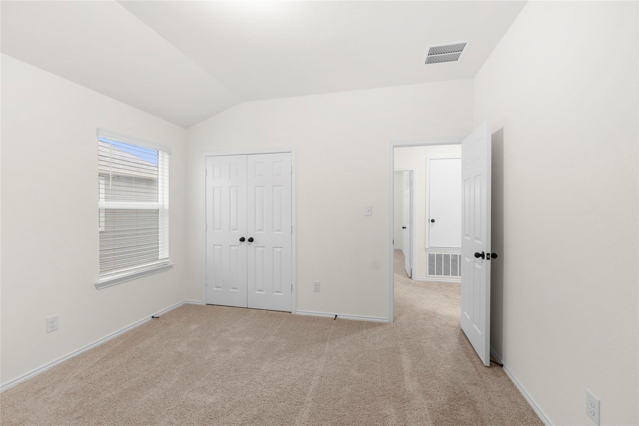 190 Jarbridge Dr, Kyle, TX 78640