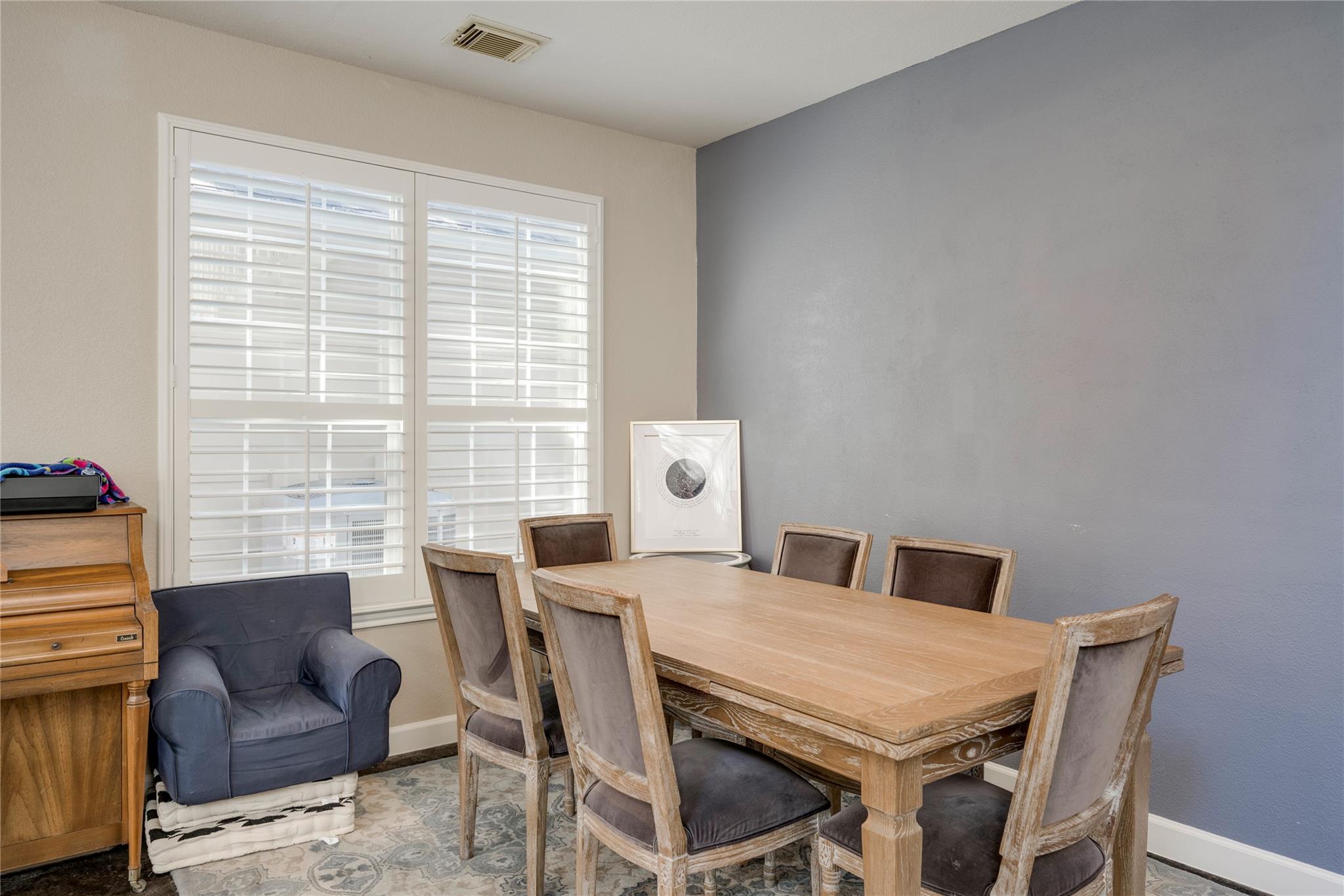 2729 Kinney Oaks Ct, Austin, TX 78704