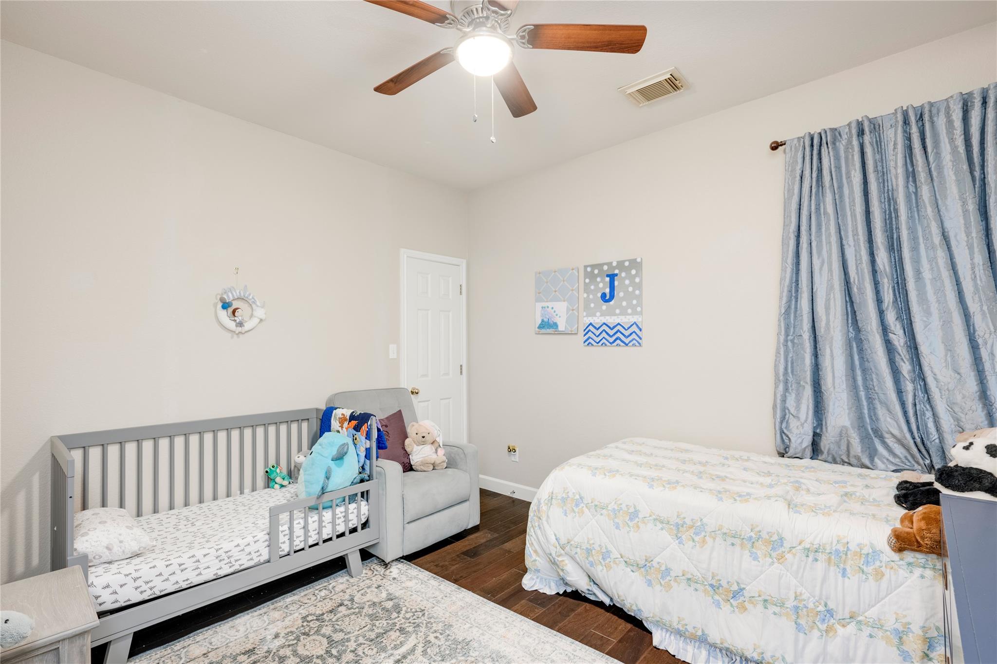 2729 Kinney Oaks Ct, Austin, TX 78704