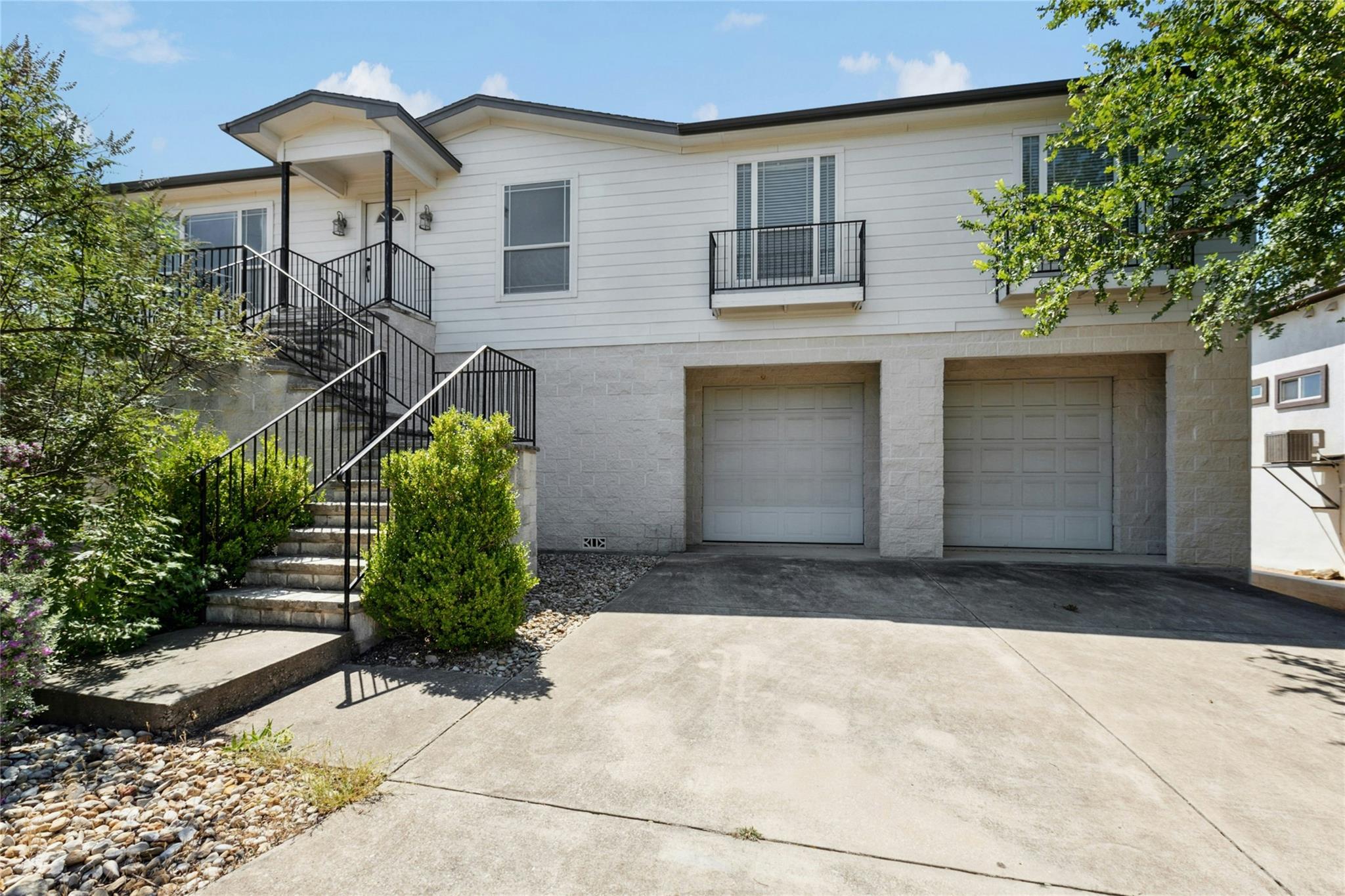 2806 Truman Cv, Lago Vista, TX 78645