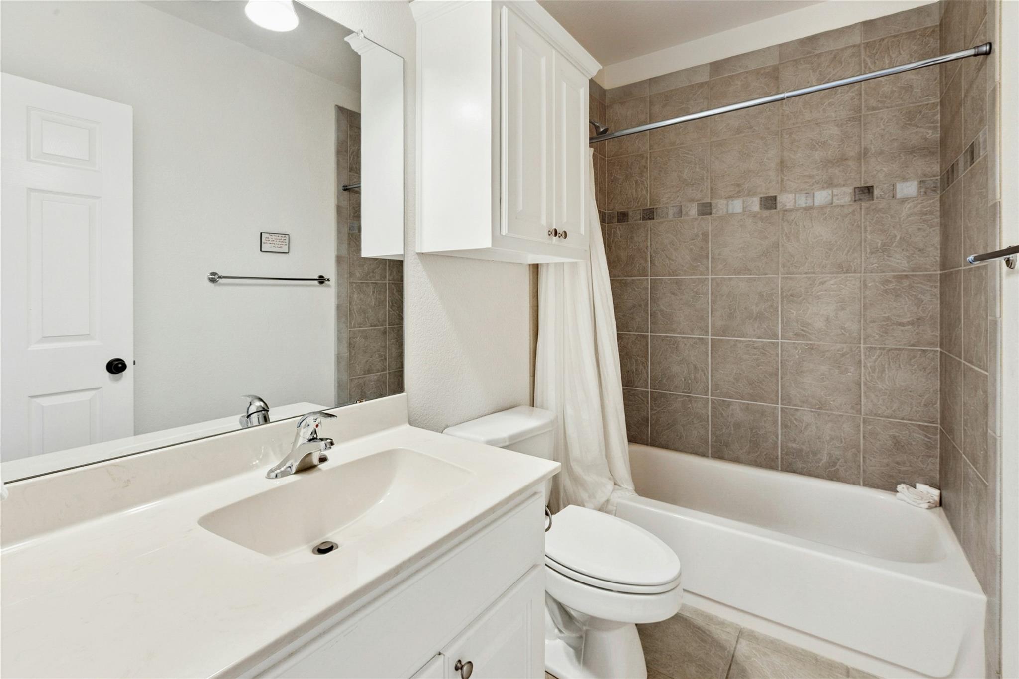 2806 Truman Cv, Lago Vista, TX 78645