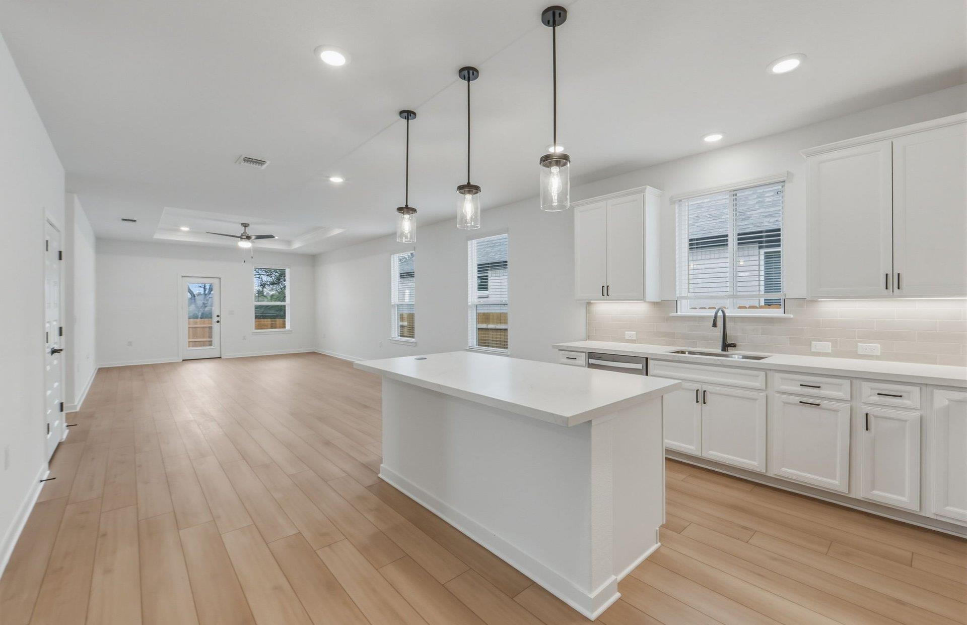 124 Adlai Ave, Georgetown, TX 78633