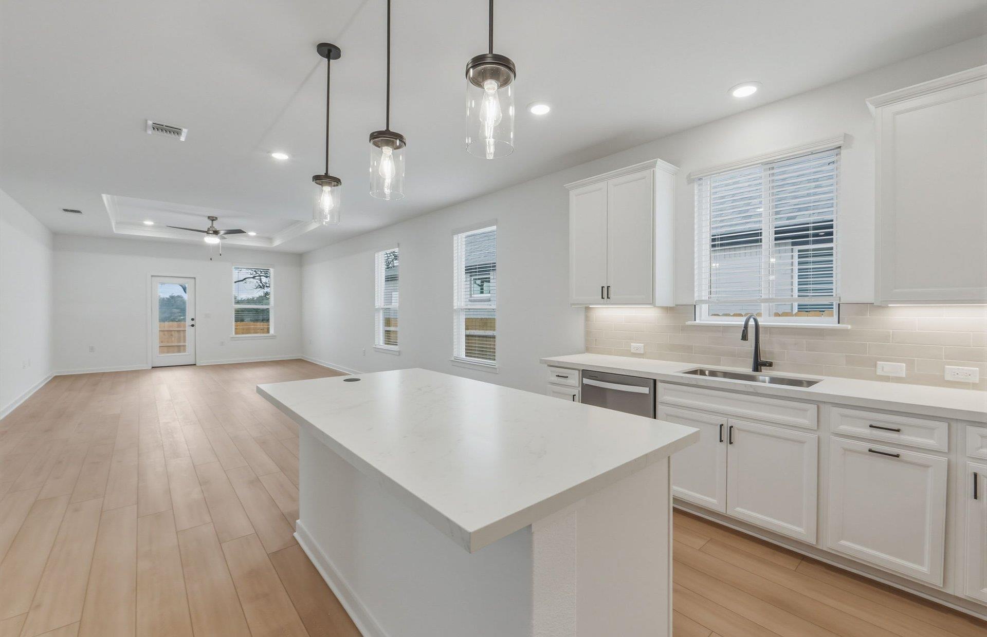 124 Adlai Ave, Georgetown, TX 78633