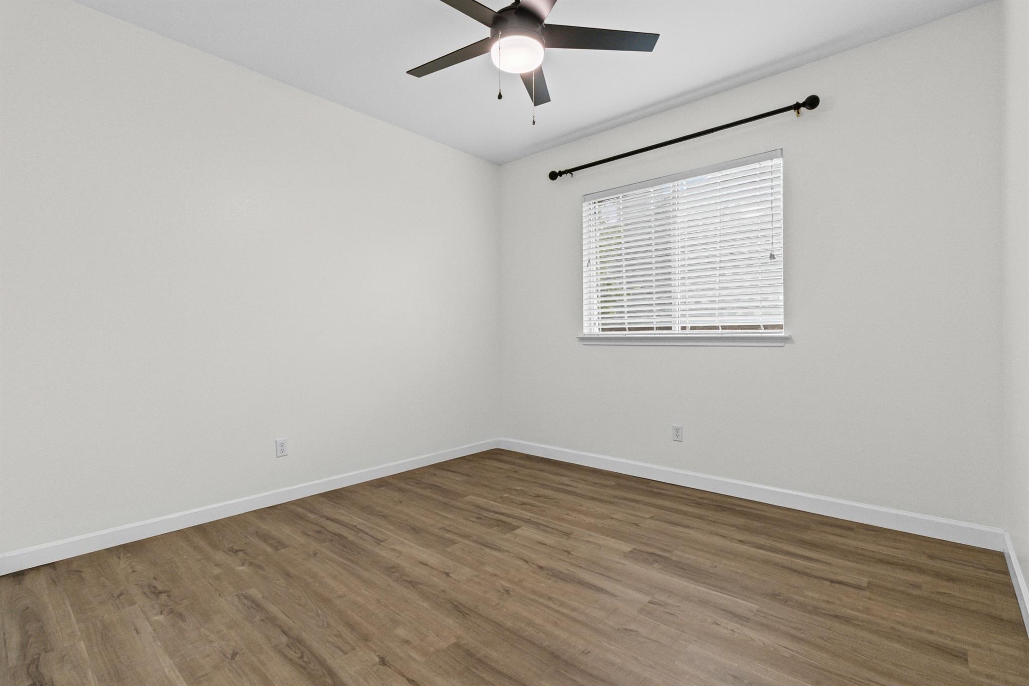 411 Las Colinas Dr, Leander, TX 78641