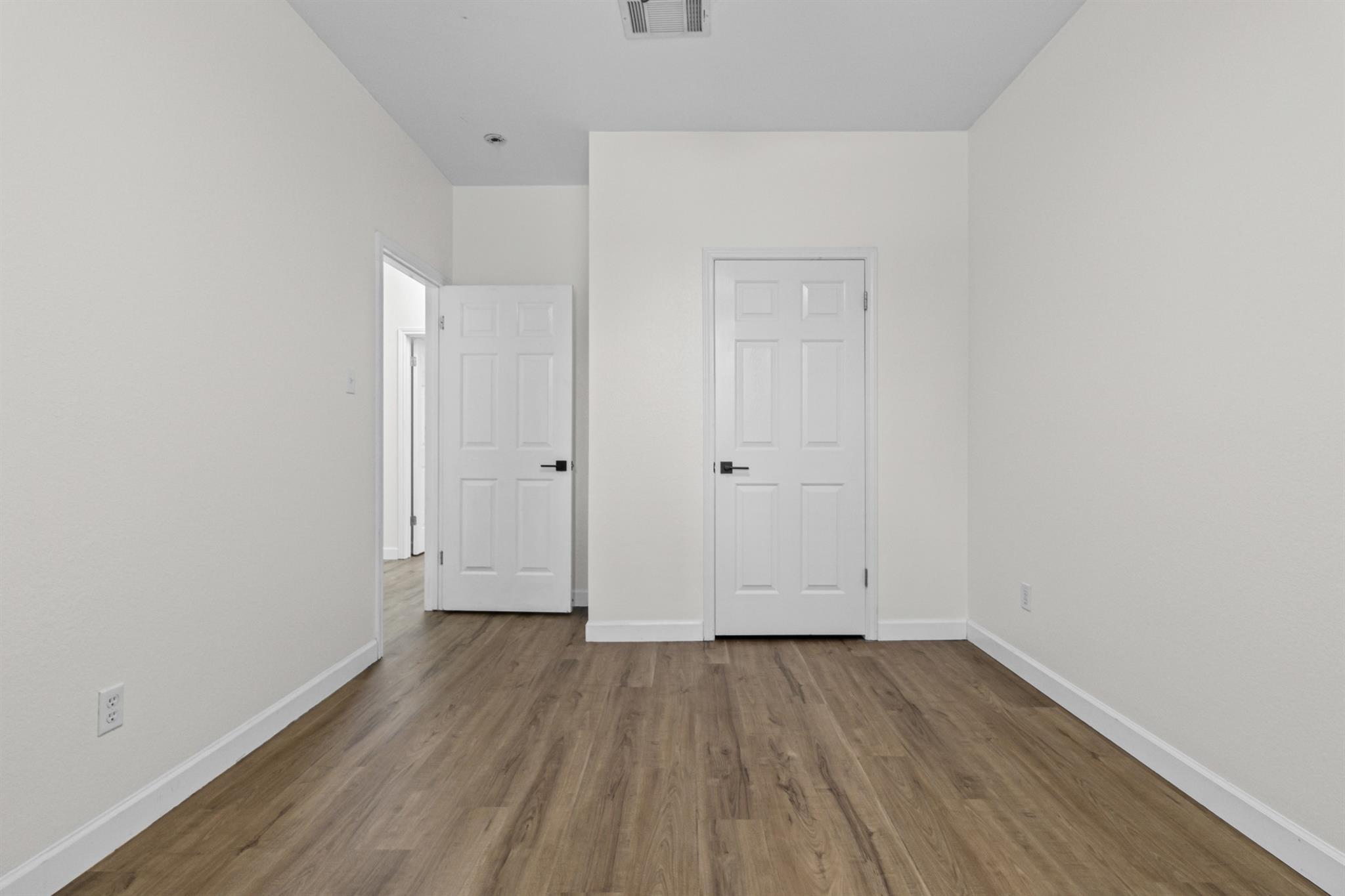 411 Las Colinas Dr, Leander, TX 78641