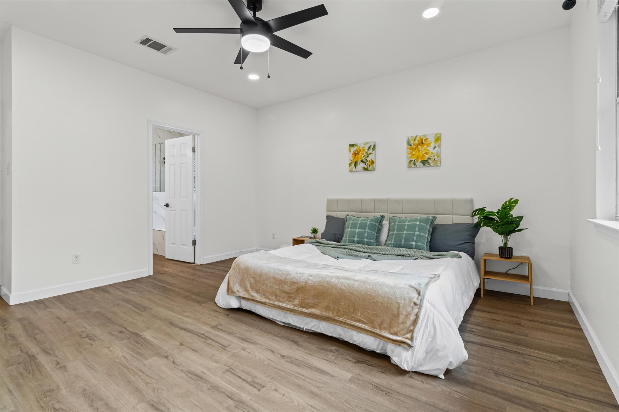 411 Las Colinas Dr, Leander, TX 78641