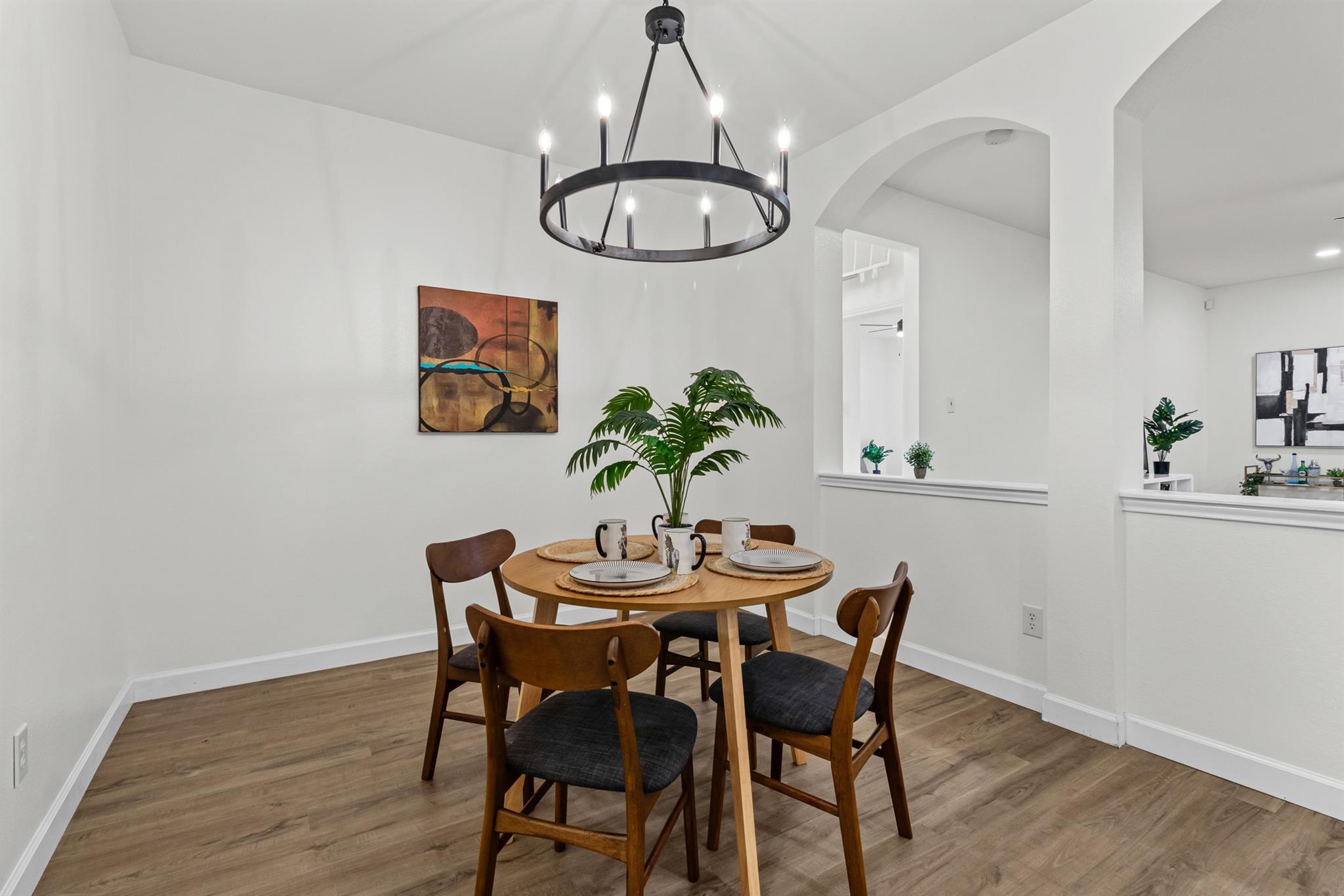 411 Las Colinas Dr, Leander, TX 78641