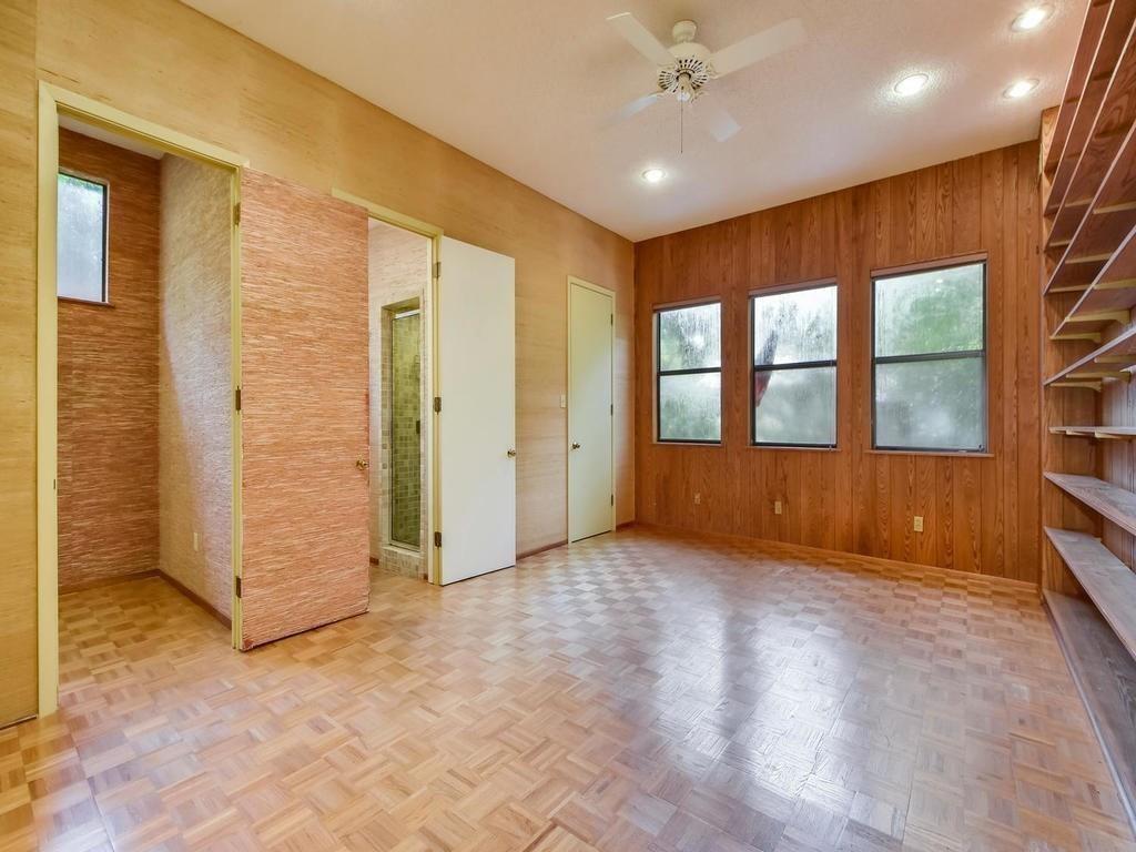 800 Leonard St, Austin, TX 78705