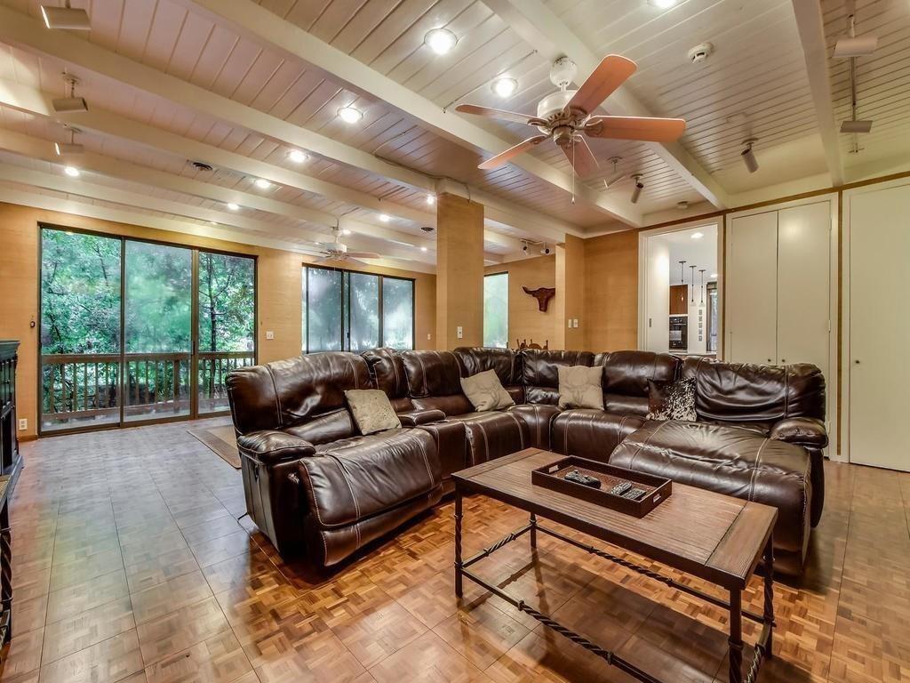 800 Leonard St, Austin, TX 78705