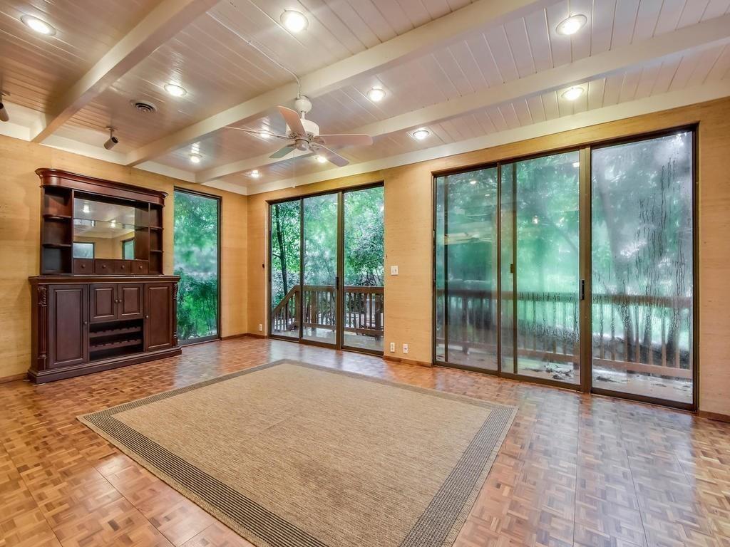 800 Leonard St, Austin, TX 78705