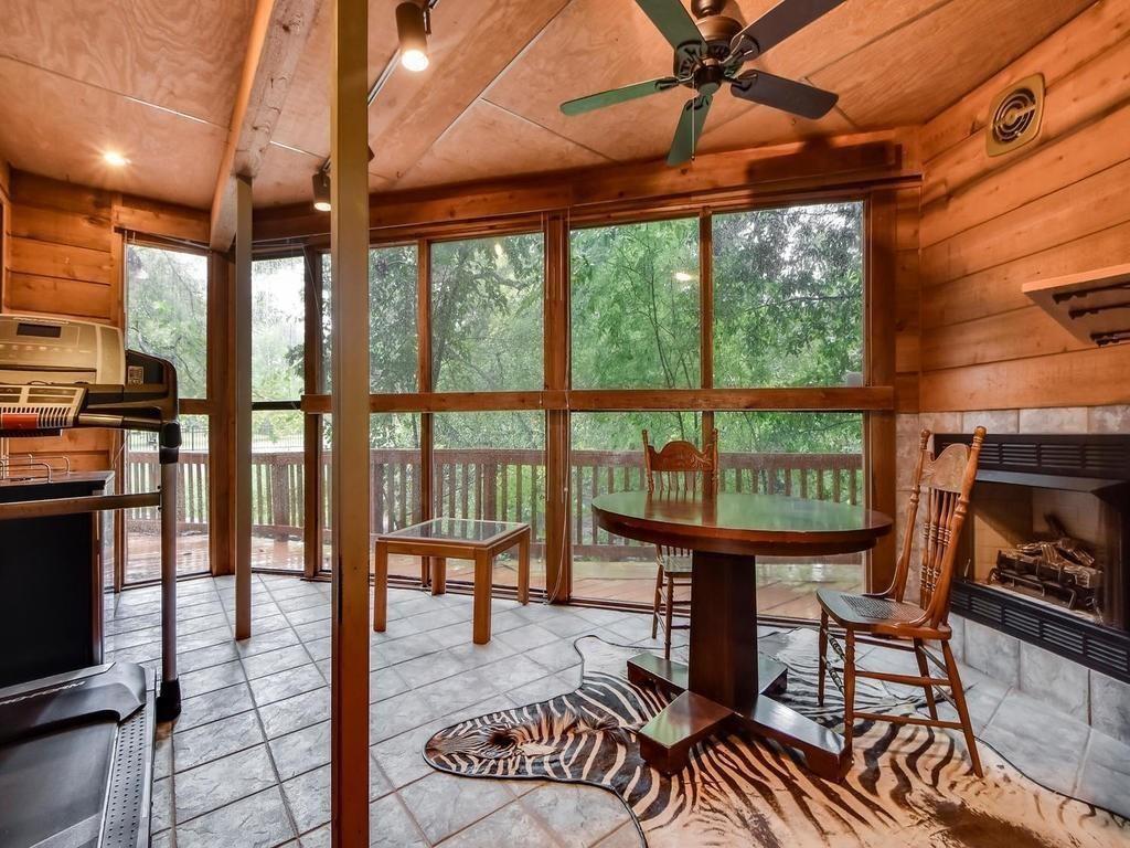 800 Leonard St, Austin, TX 78705