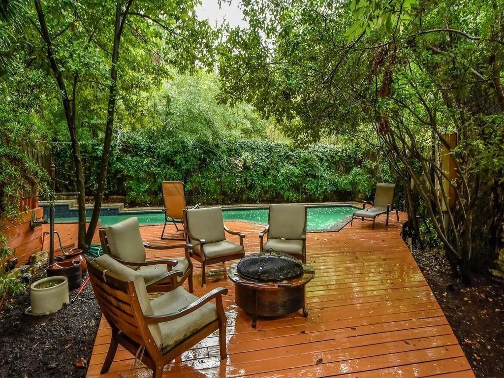 800 Leonard St, Austin, TX 78705