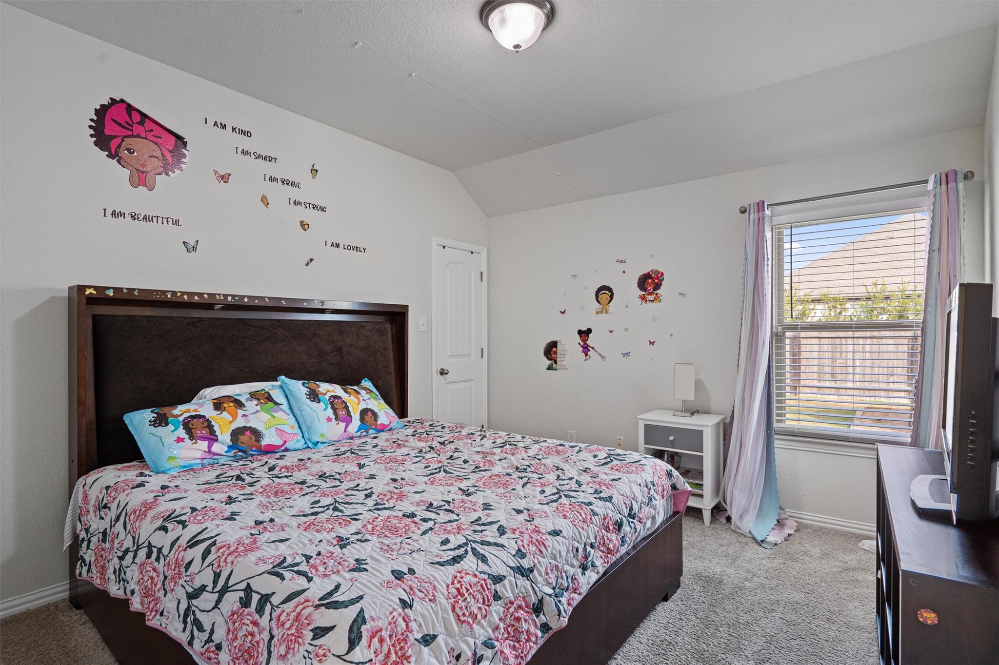 804 Farm House Dr, Hutto, TX 78634