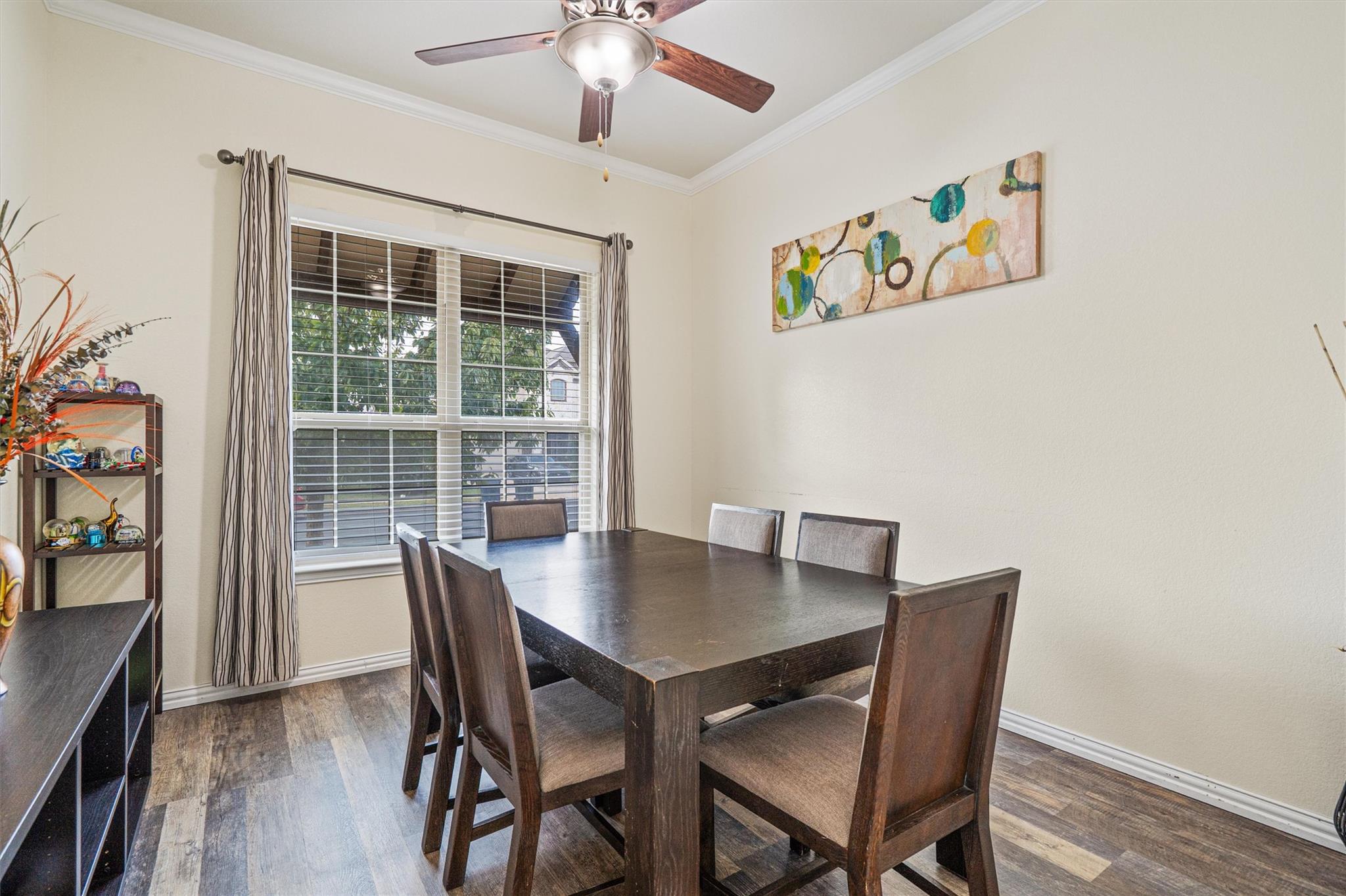 804 Farm House Dr, Hutto, TX 78634