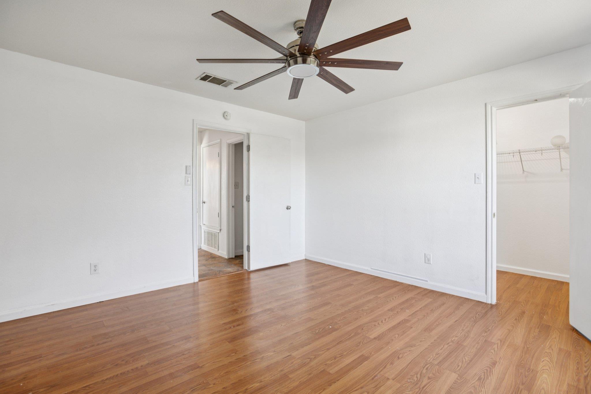 125 Phillips St, Hutto, TX 78621