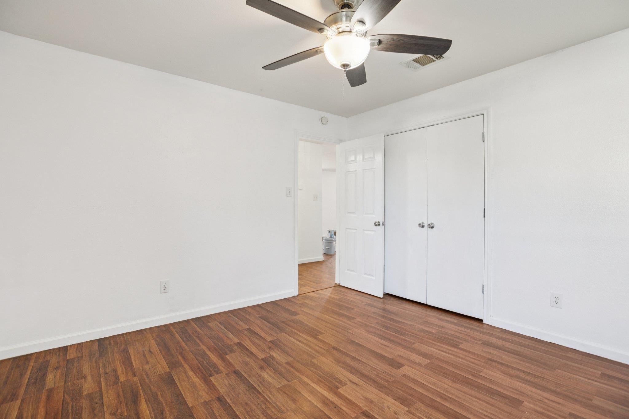 125 Phillips St, Hutto, TX 78621