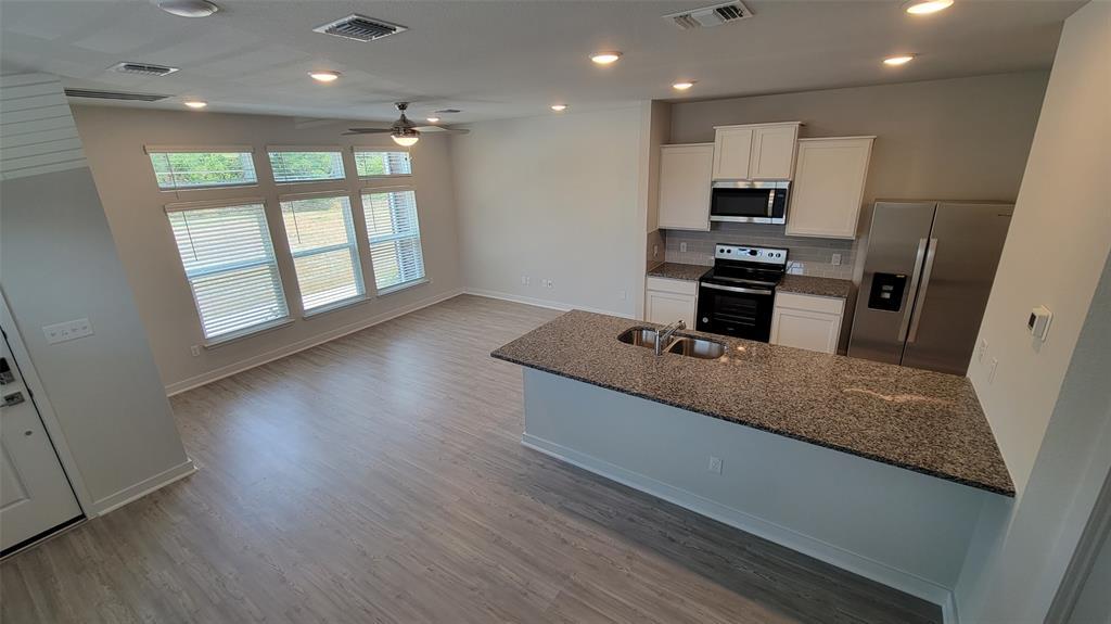 605 W South St # 231, Leander, TX 78641