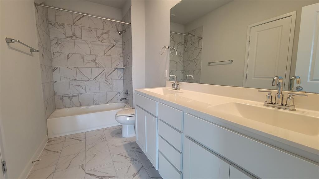 605 W South St # 231, Leander, TX 78641