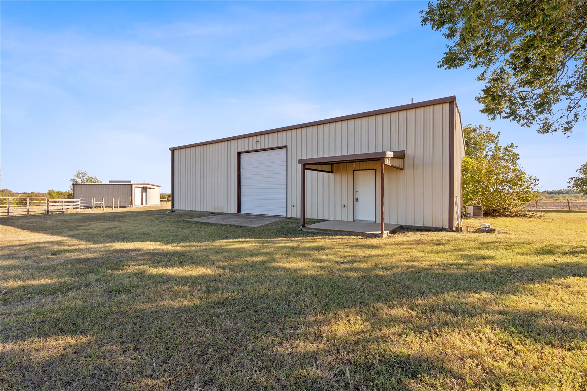 400 County Road 483, Taylor, TX 76574
