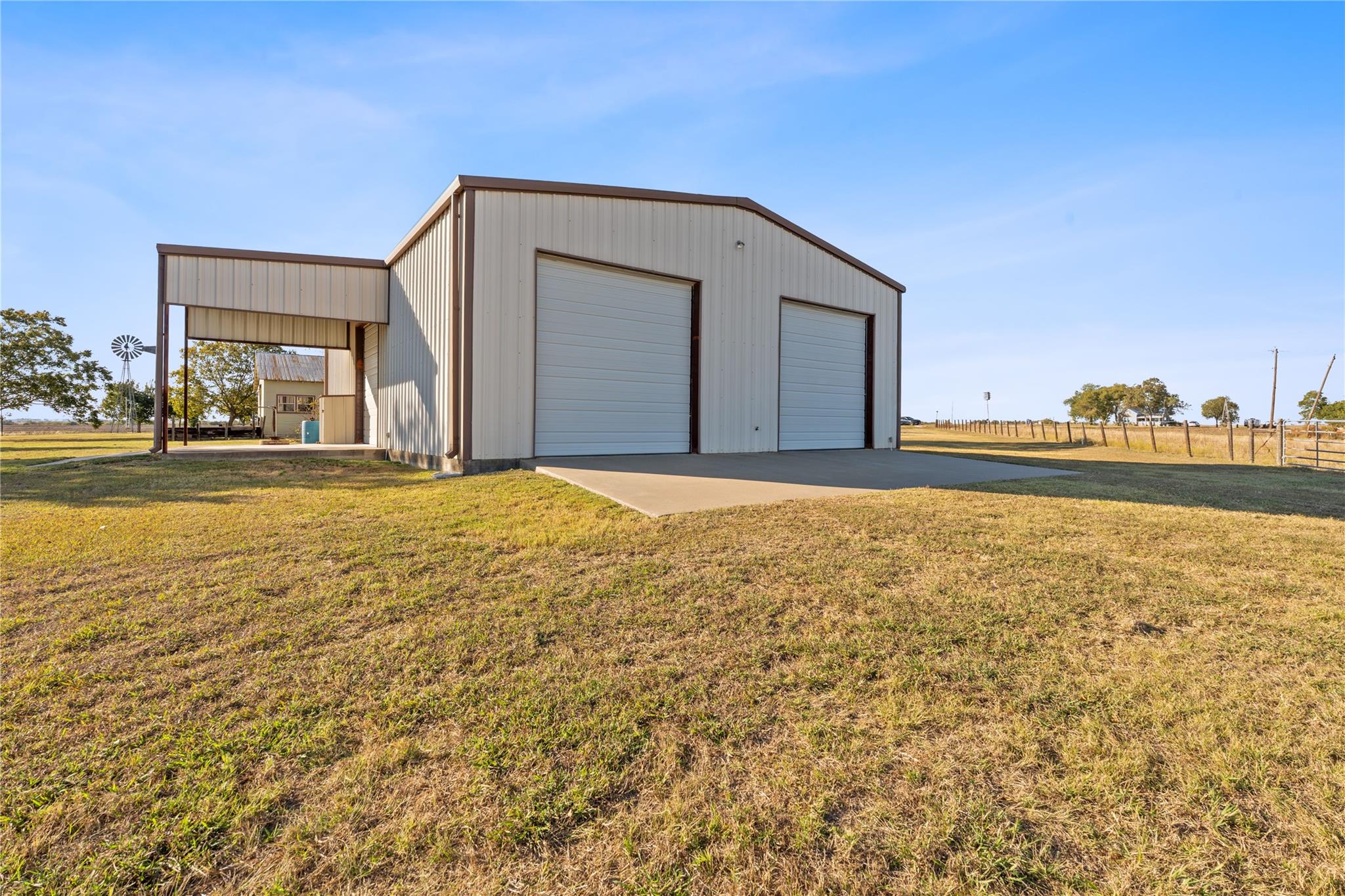 400 County Road 483, Taylor, TX 76574