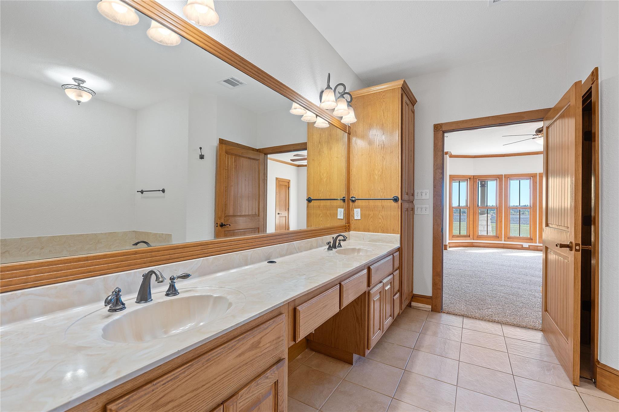 400 County Road 483, Taylor, TX 76574