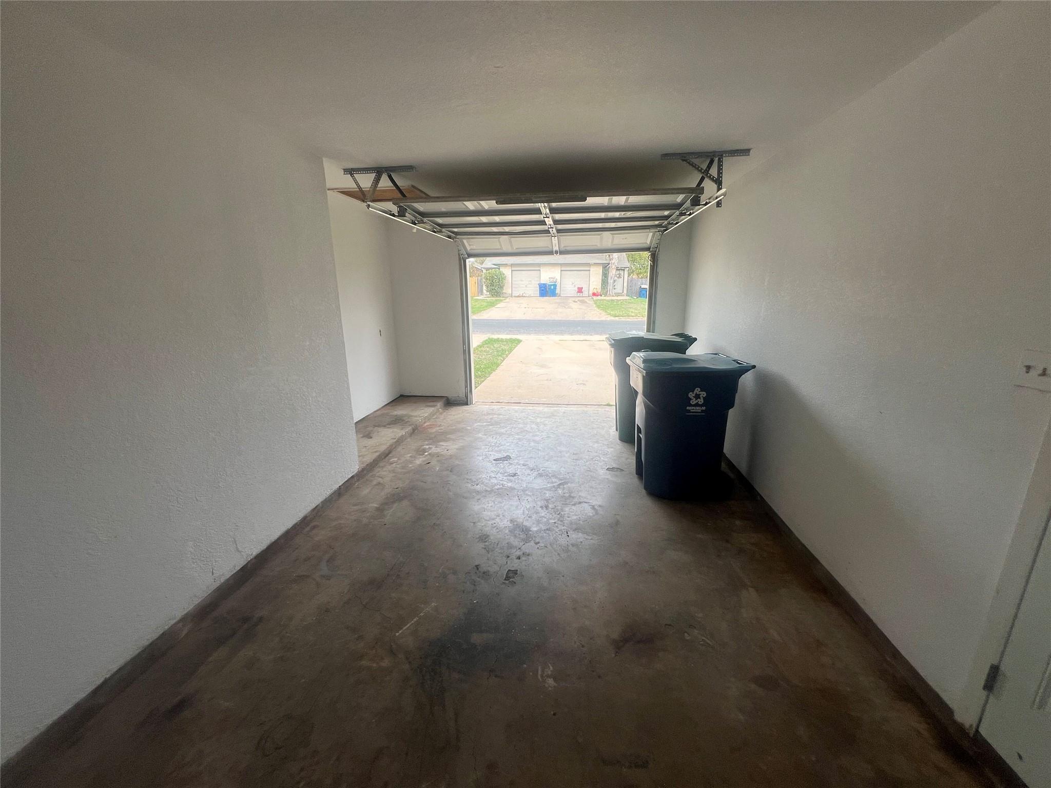 807 Lloyd Ln # A, Elgin, TX 78621