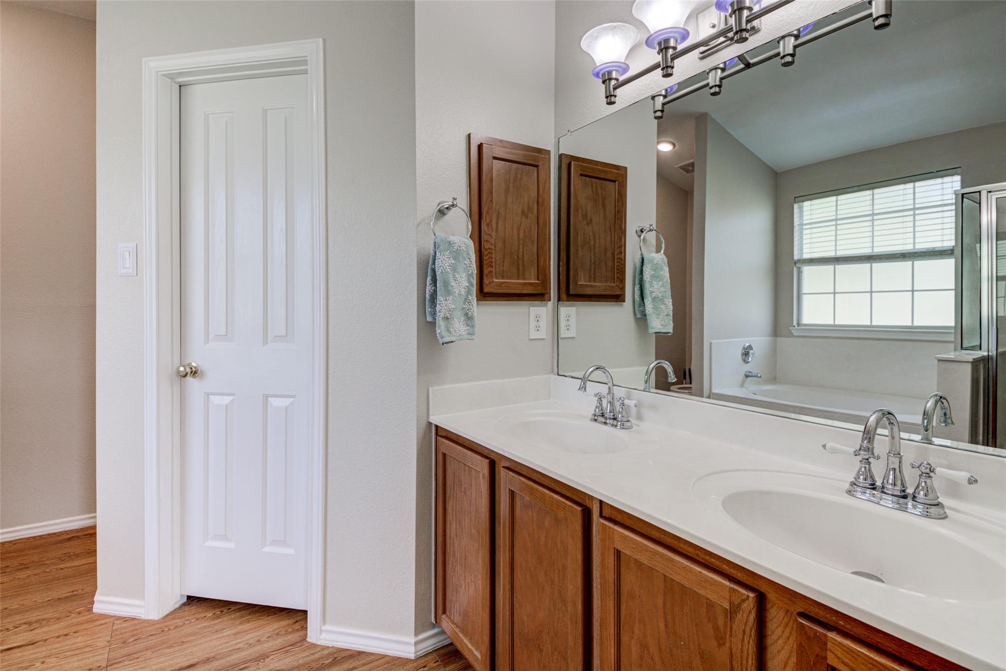 112 Speegle Ct, Cedar Creek, TX 78612