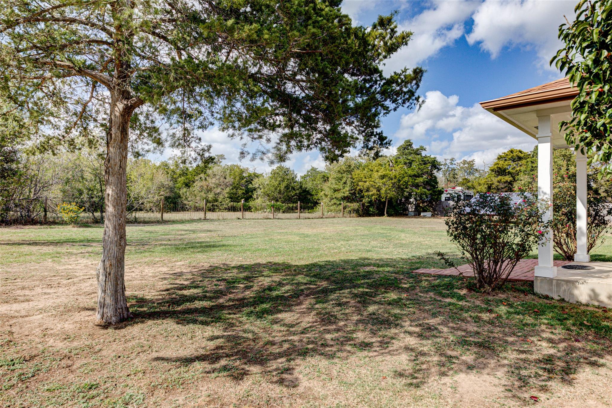 112 Speegle Ct, Cedar Creek, TX 78612