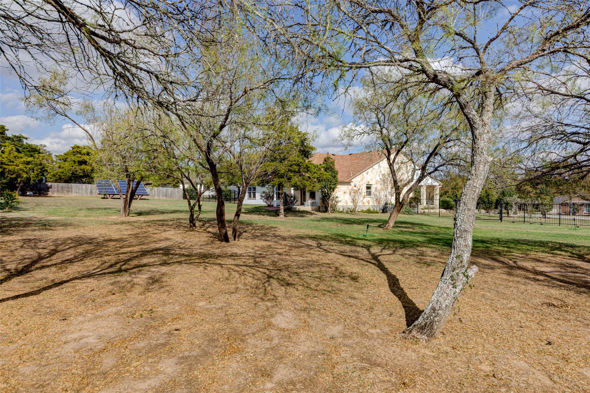 112 Speegle Ct, Cedar Creek, TX 78612