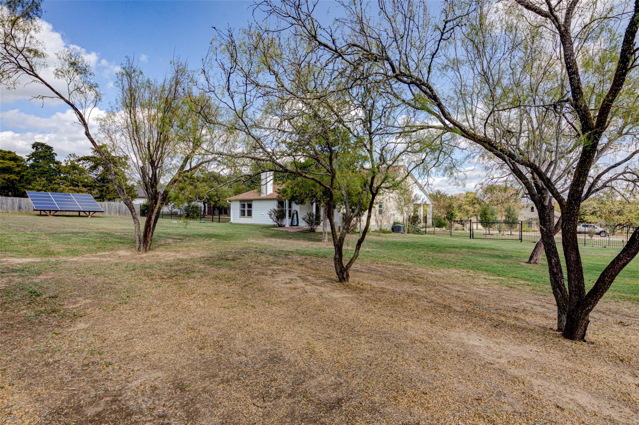 112 Speegle Ct, Cedar Creek, TX 78612