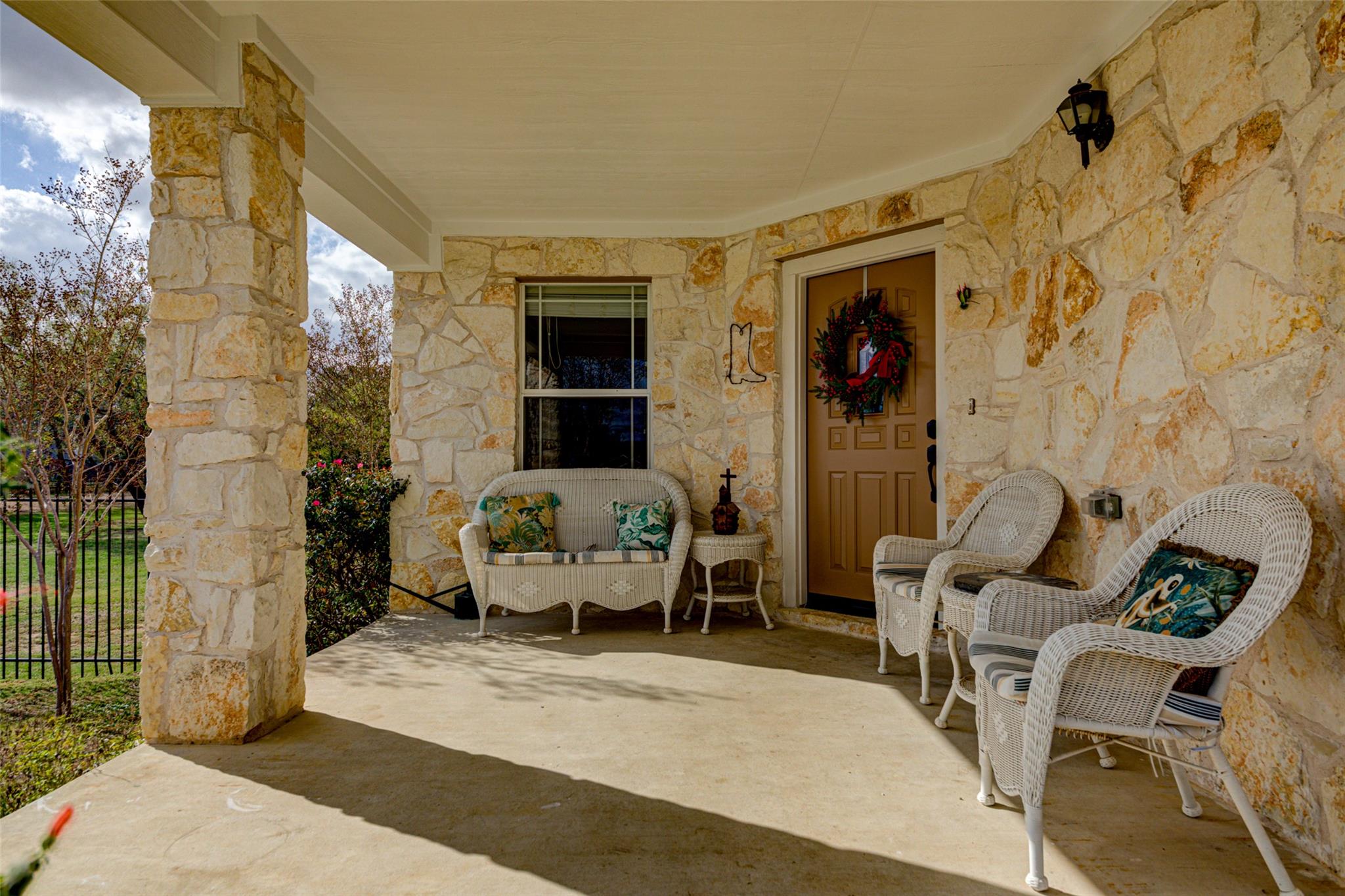 112 Speegle Ct, Cedar Creek, TX 78612