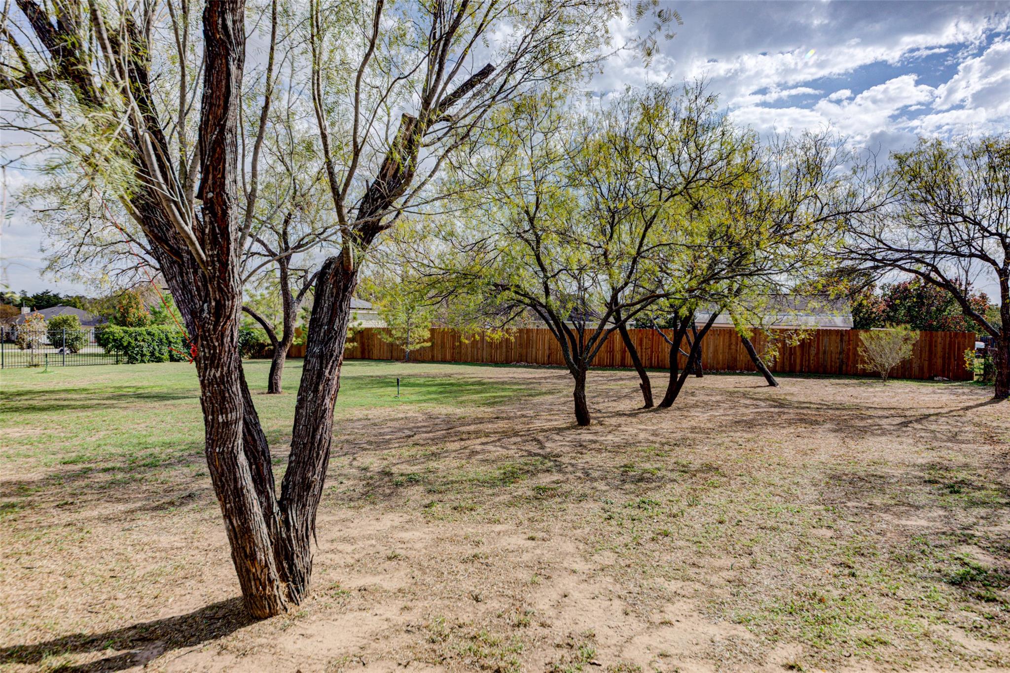 112 Speegle Ct, Cedar Creek, TX 78612