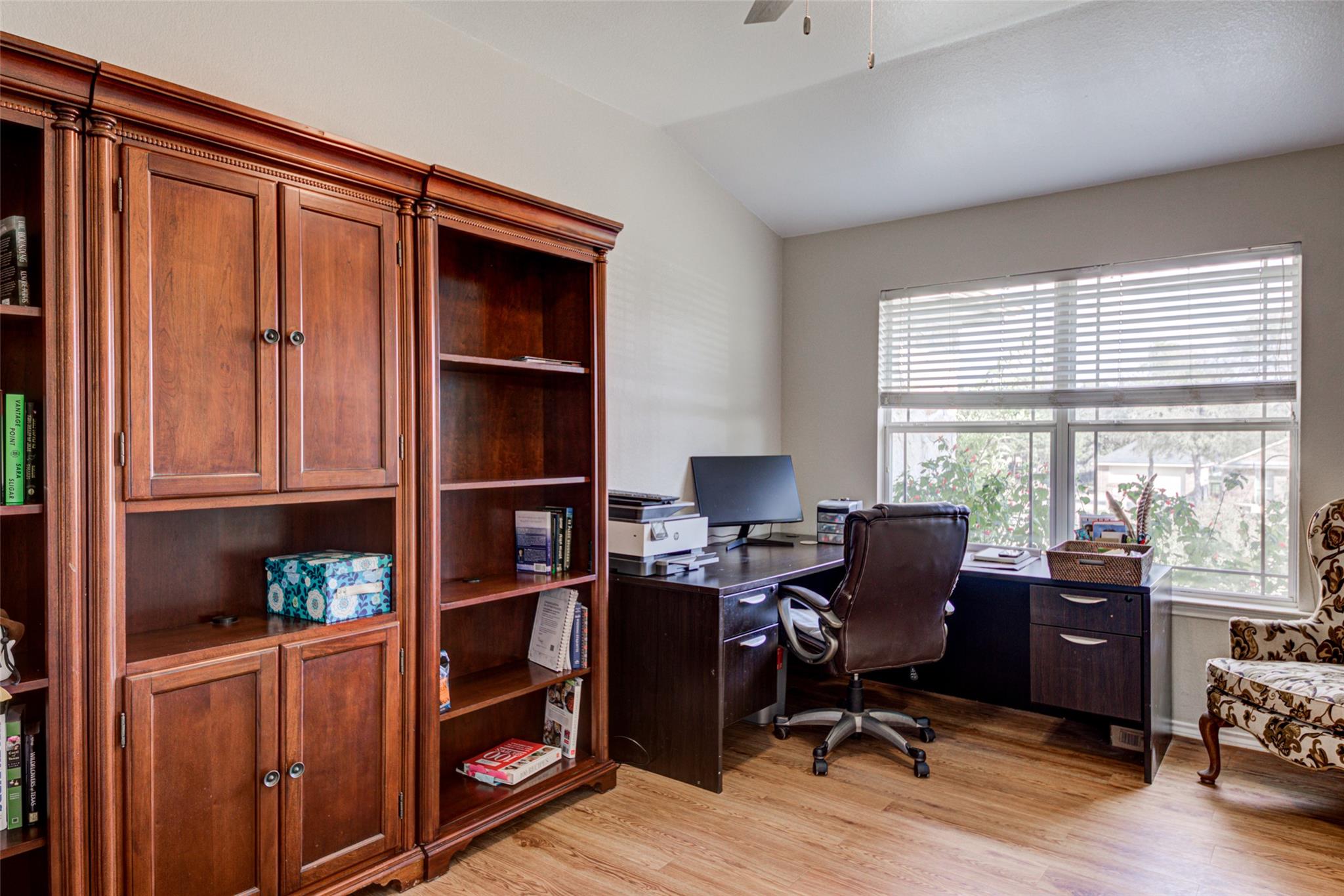 112 Speegle Ct, Cedar Creek, TX 78612