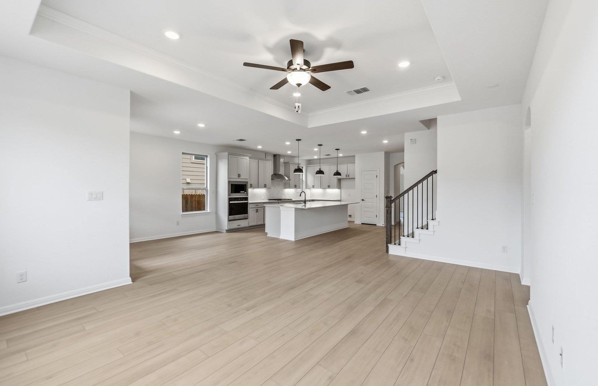 6917 Cliff Rose Dr, Spicewood, TX 78669