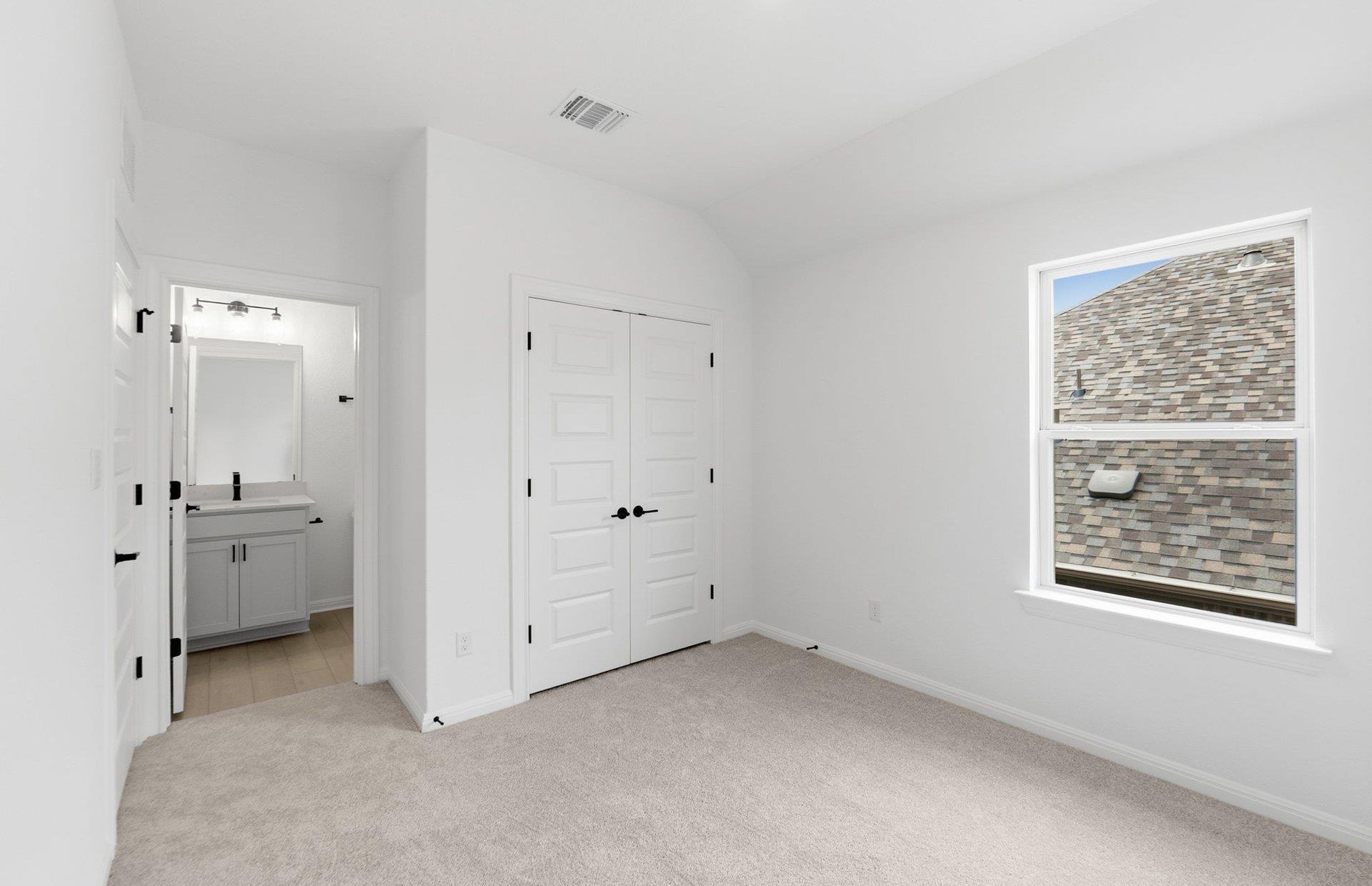 6917 Cliff Rose Dr, Spicewood, TX 78669