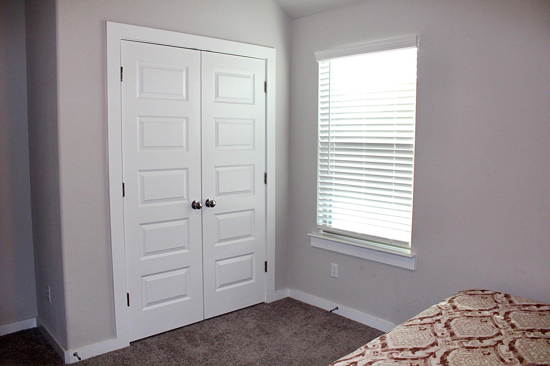 174 Gullivers Dr, Elgin, TX 78621