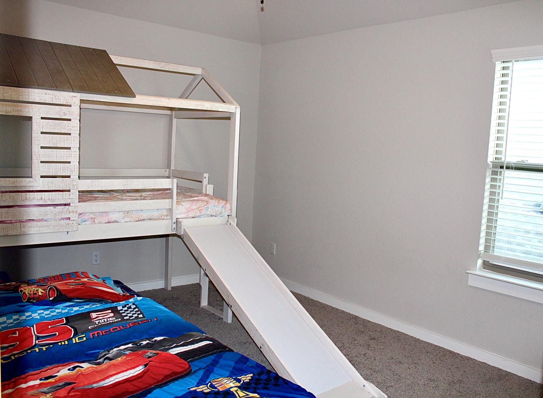 174 Gullivers Dr, Elgin, TX 78621