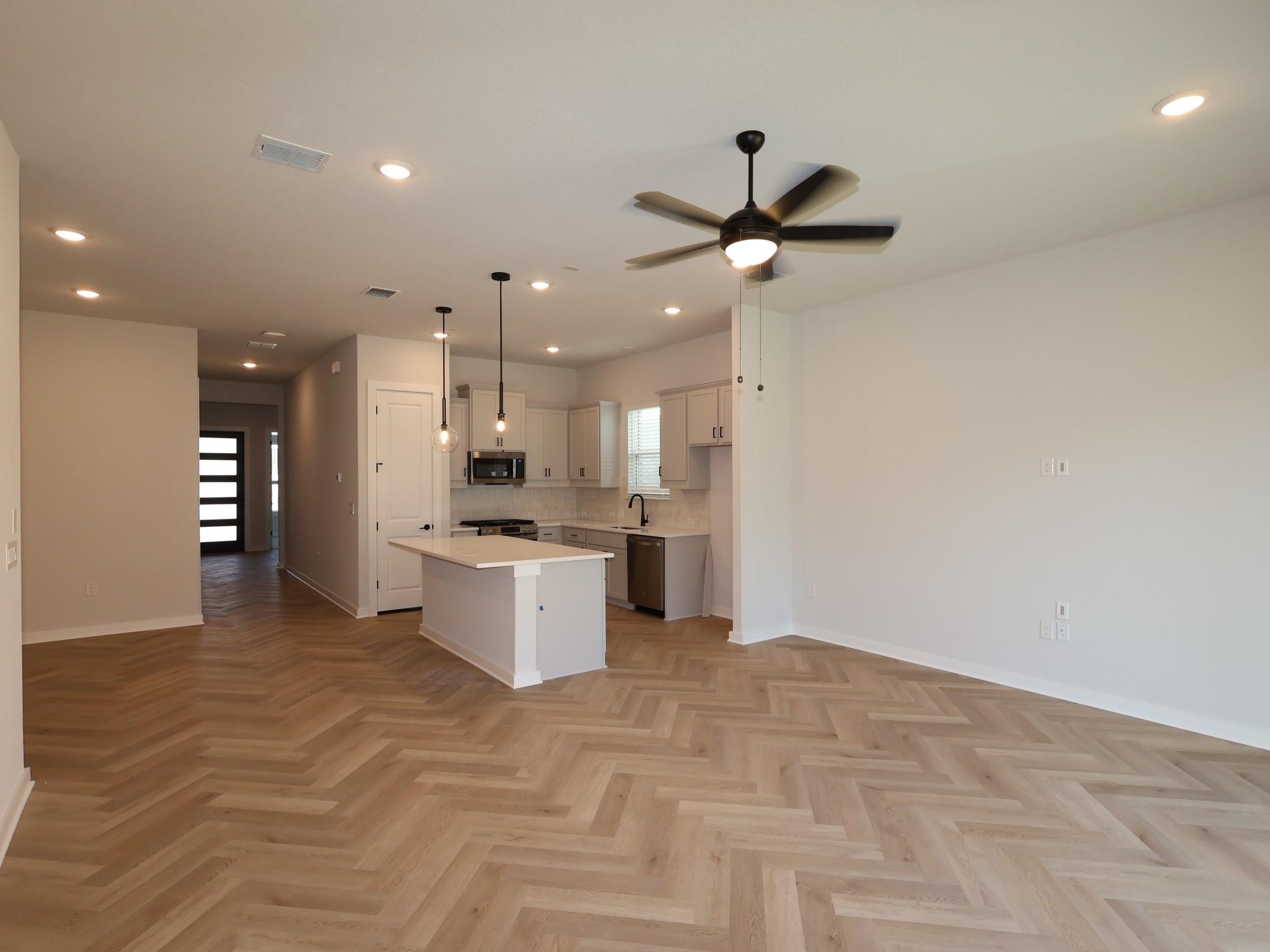 812 Boise Dr, Leander, TX 78641