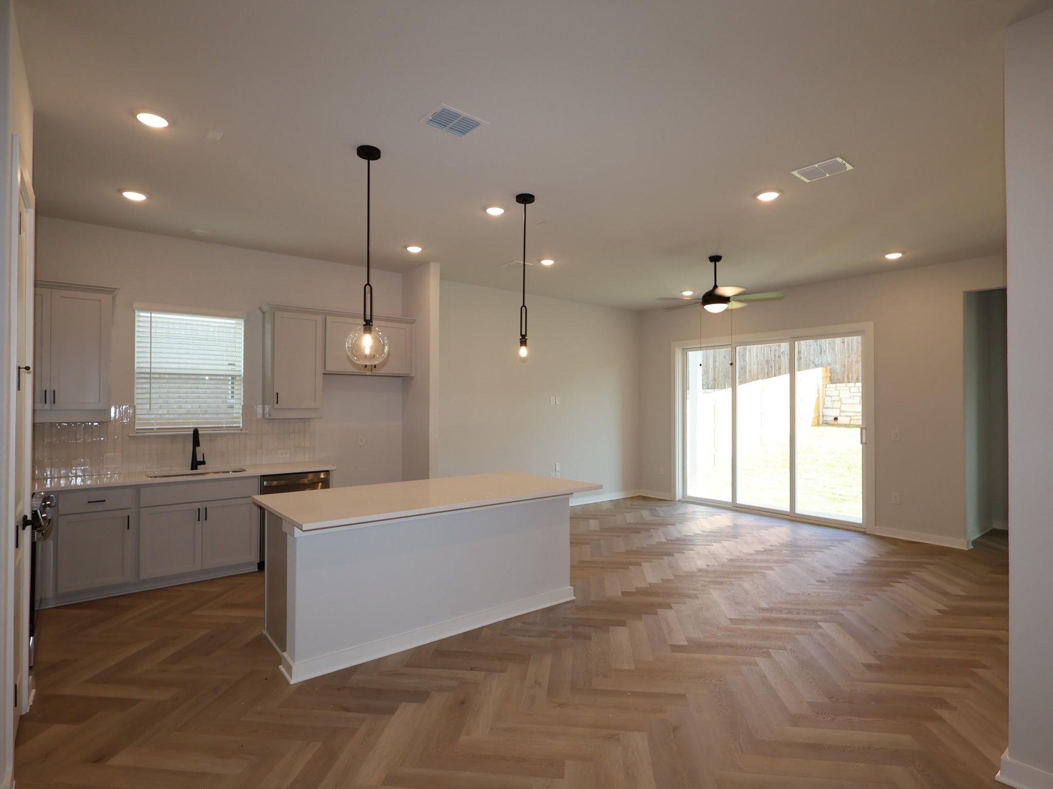 812 Boise Dr, Leander, TX 78641