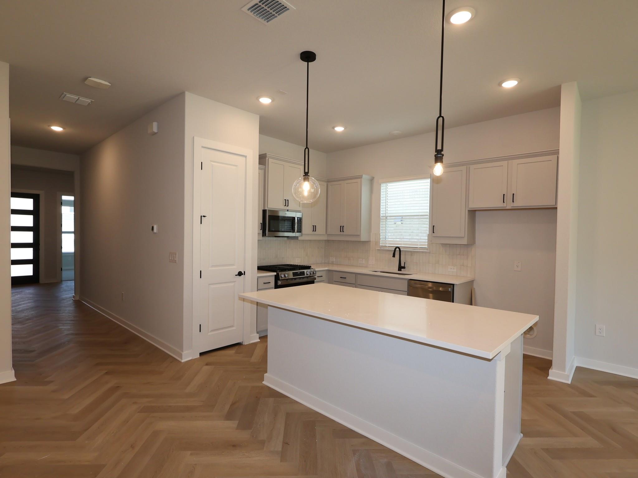 812 Boise Dr, Leander, TX 78641