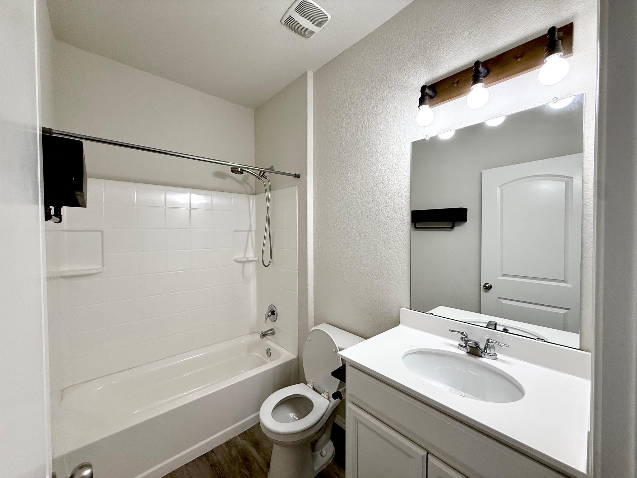 249 La Dera Dr, Liberty Hill, TX 78642