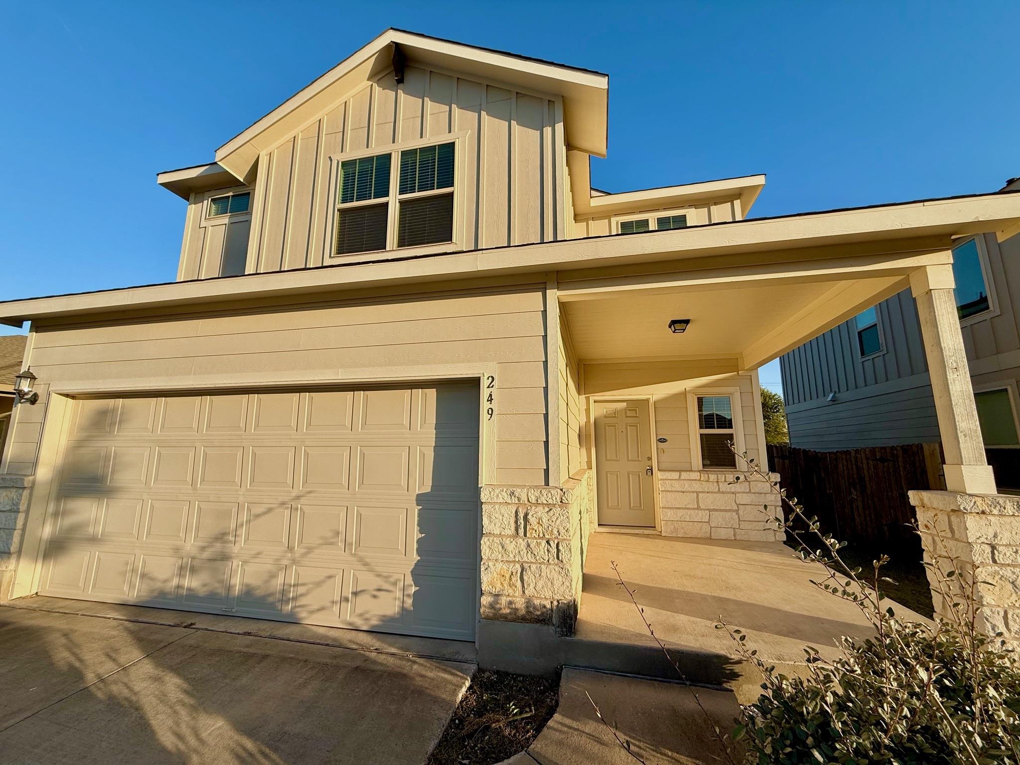 249 La Dera Dr, Liberty Hill, TX 78642