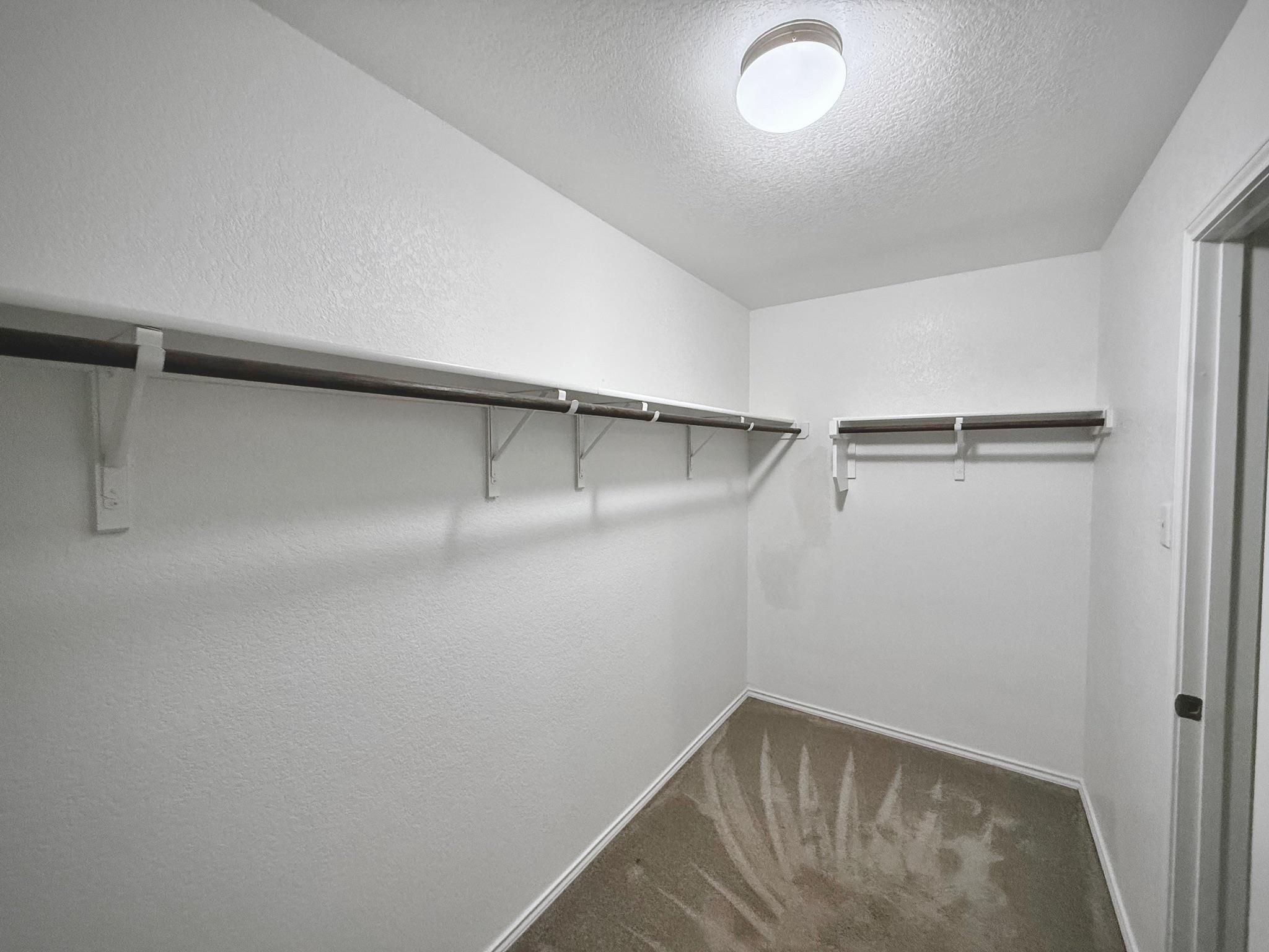 249 La Dera Dr, Liberty Hill, TX 78642