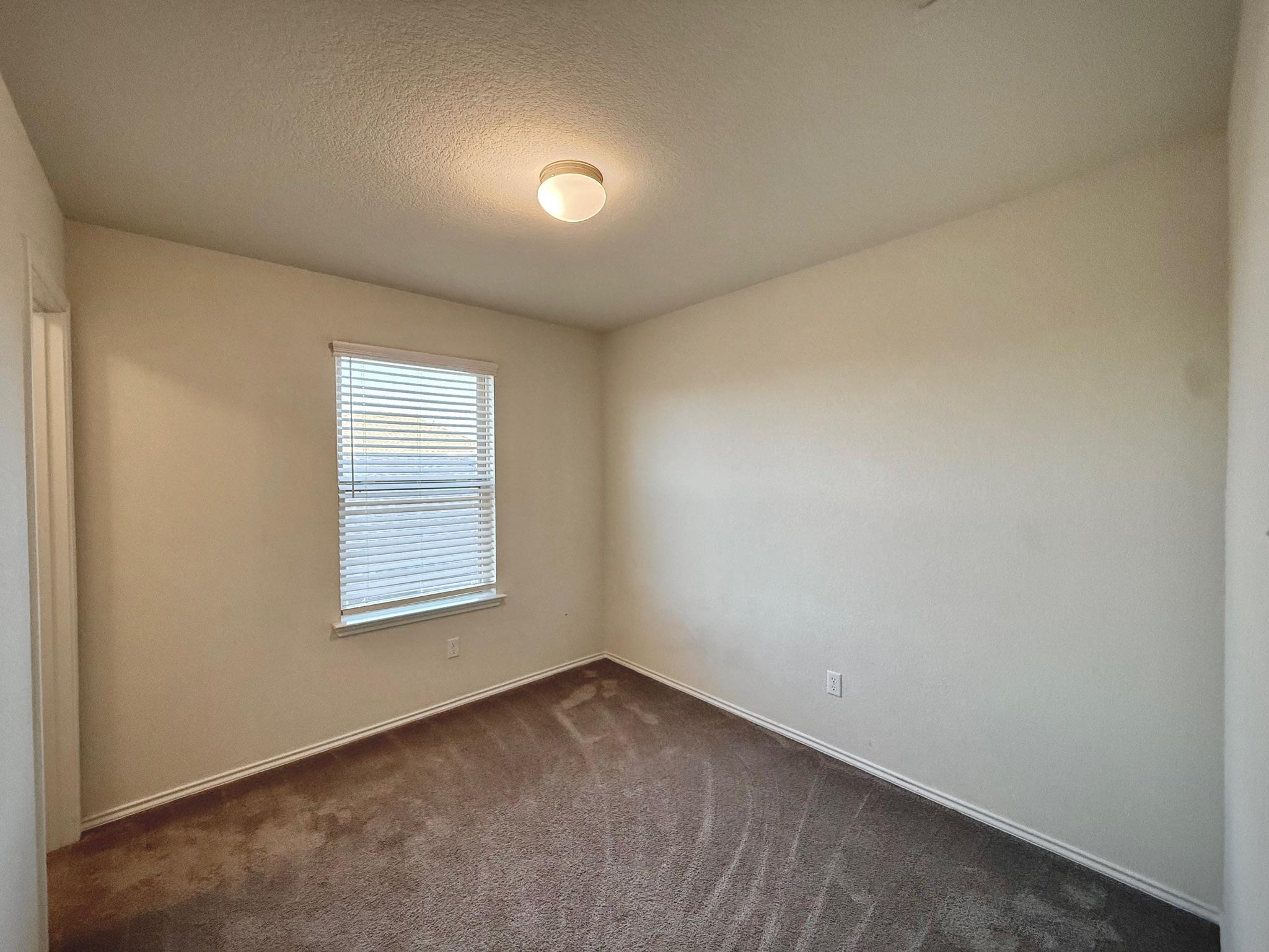 249 La Dera Dr, Liberty Hill, TX 78642