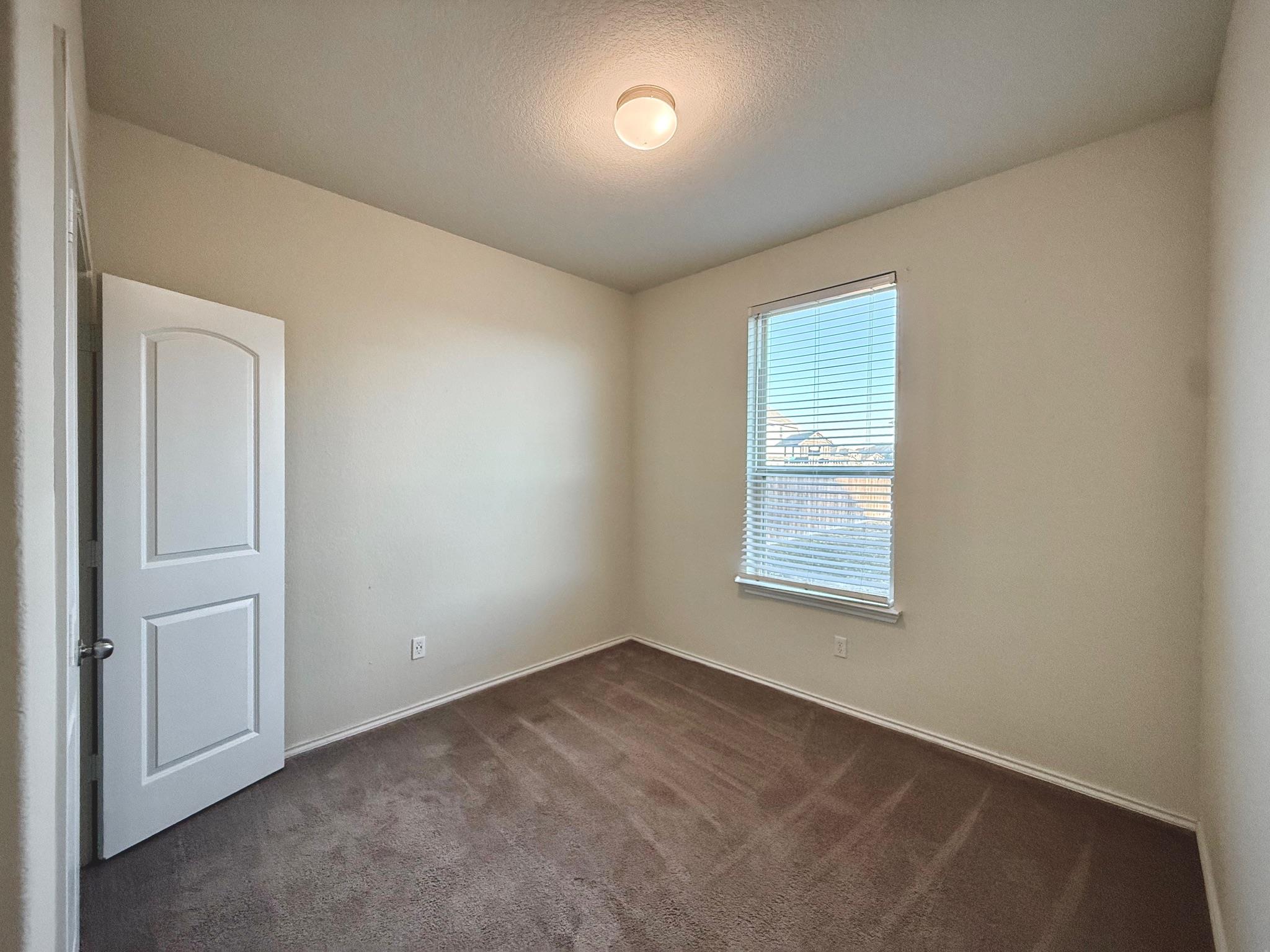 249 La Dera Dr, Liberty Hill, TX 78642