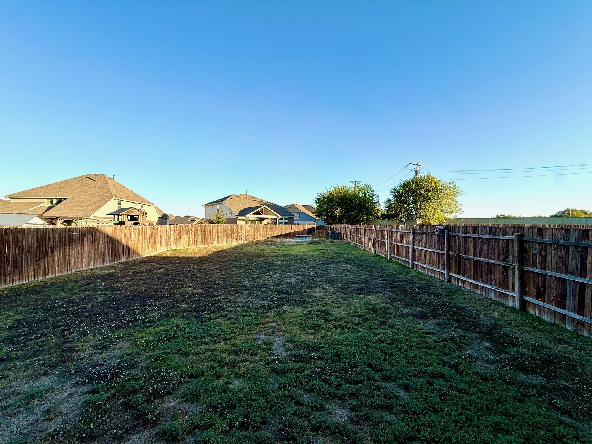 249 La Dera Dr, Liberty Hill, TX 78642