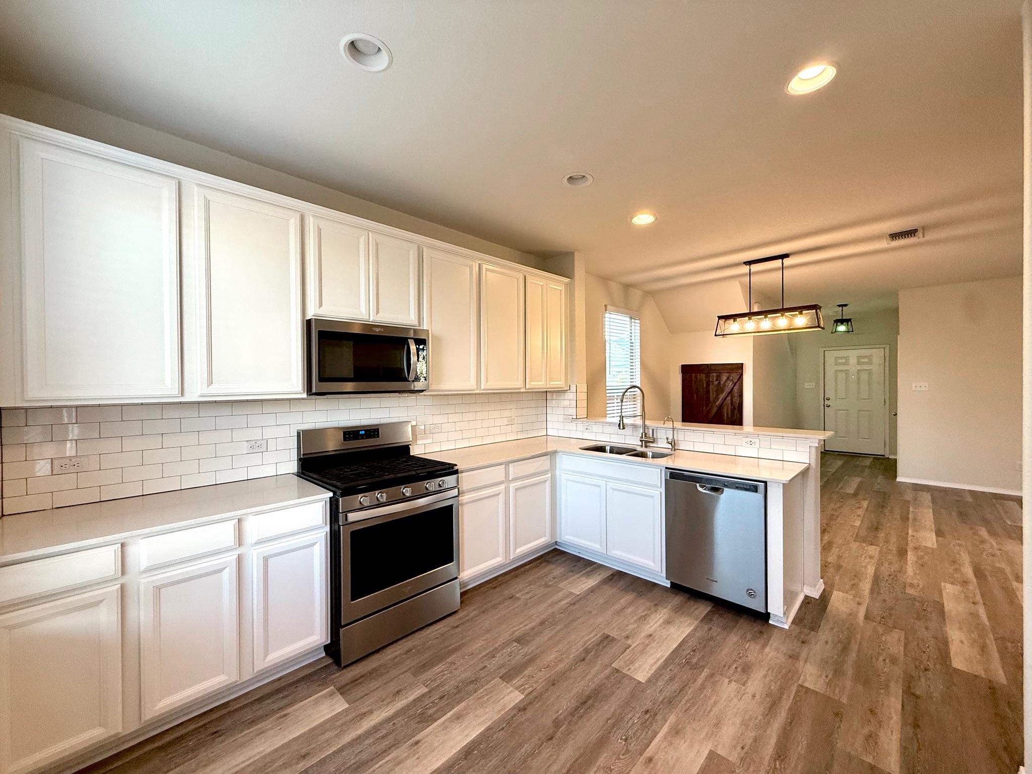 249 La Dera Dr, Liberty Hill, TX 78642